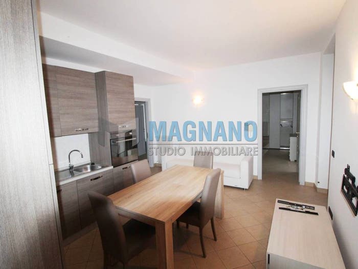 Appartamento trilocale in vendita in Via Giovanni Giolitti, Centro, Cavour