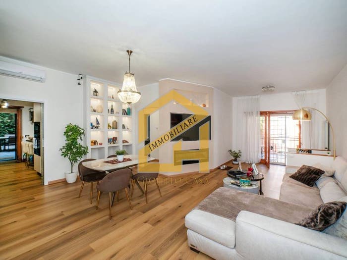 Appartamento con 5 locali in vendita in Via della Mendola, Cortina d'Ampezzo, Roma