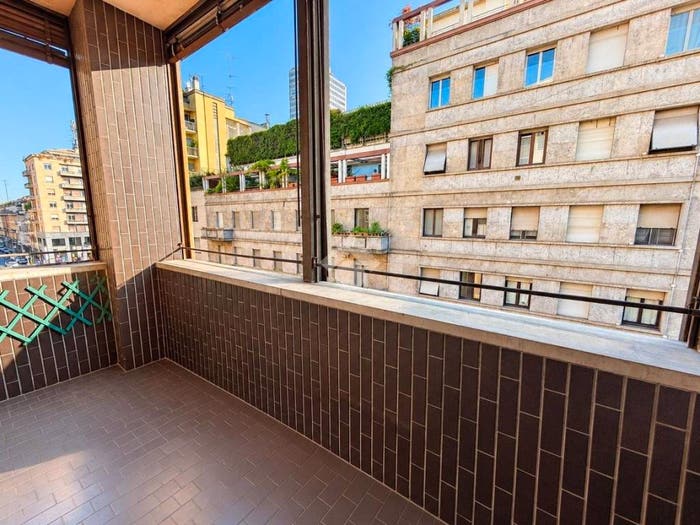 Appartamento quadrilocale in vendita in Via Fabio Filzi, Centrale, Milano