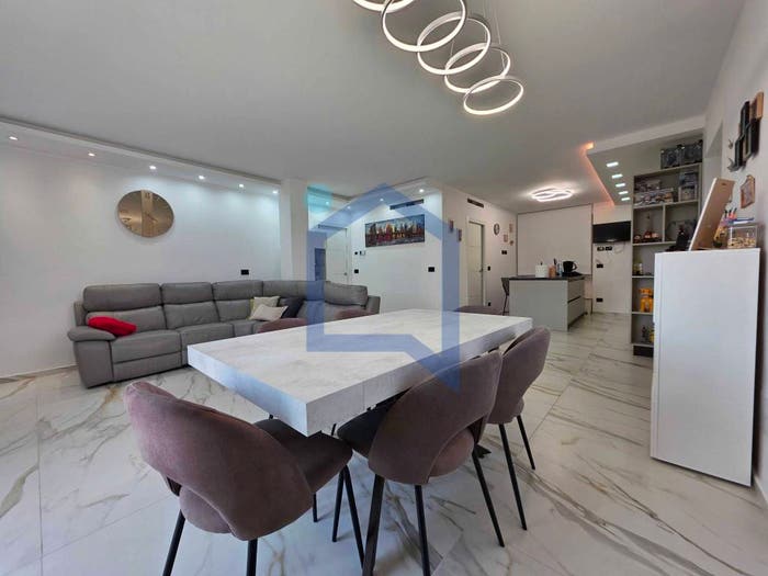 Casa trilocale in vendita in Via Papa Giovanni XXIII, Ronco Briantino