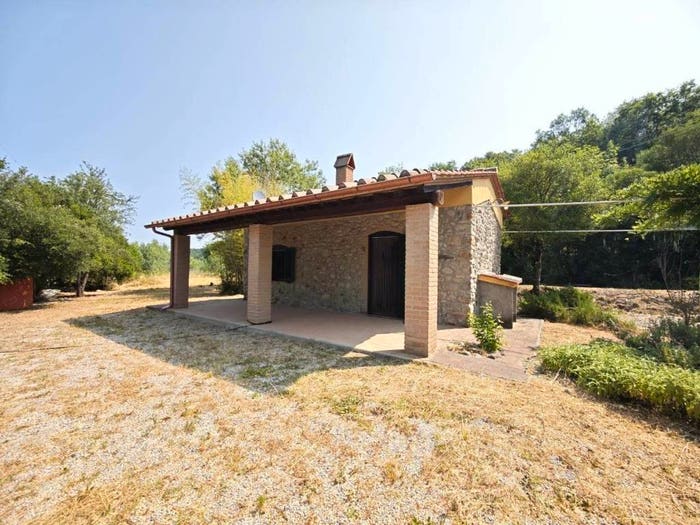 Casa bilocale in vendita in Montecatini Val di Cecina