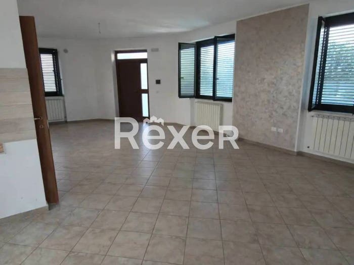 Appartamento con 6 locali in vendita in San Giuliano di Puglia