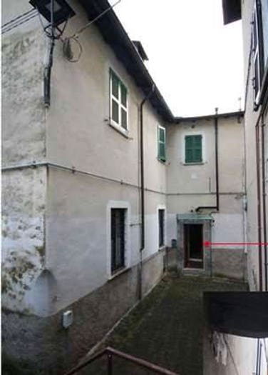 Appartamento trilocale in vendita in Frazione Calozzo Vicolo Don Leonardo Mazzucchi, Calozzo, Pianello del Lario