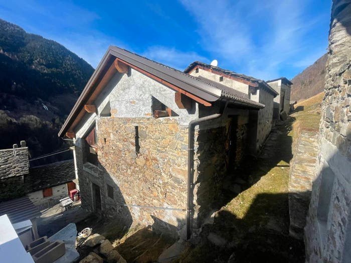 Casa trilocale in vendita in Strada Provinciale Tartano Ponte del Desco, Tartano