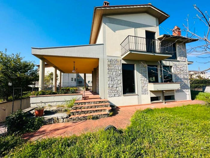 Casa con 5 locali in vendita in Figline Valdarno, Figline e Incisa Valdarno