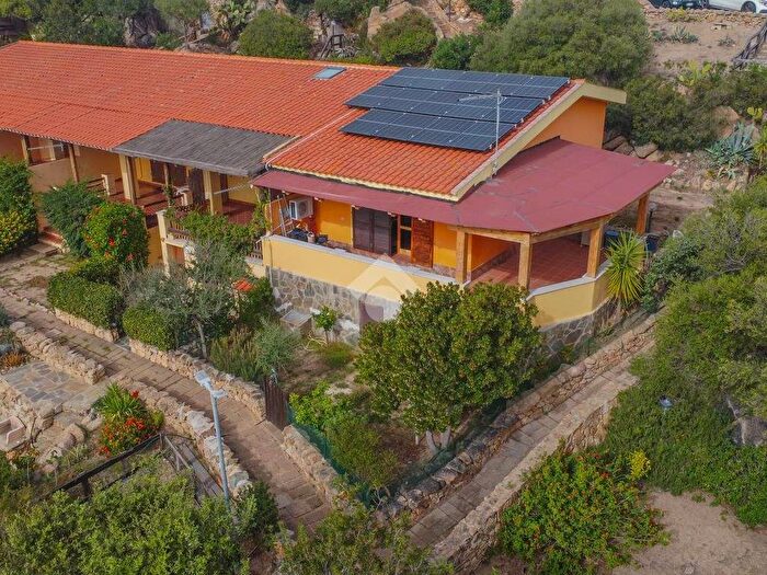 Casa bilocale in vendita in Via Gonario Pinna, Osseddu, Olbia