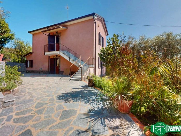 Casa quadrilocale in vendita in Via Antoniana, Valdellora Antoniana, La Spezia
