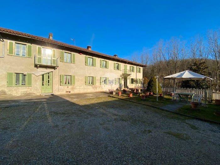 Casa con 6 locali in vendita in Via Case Sparse, Azzano d'Asti