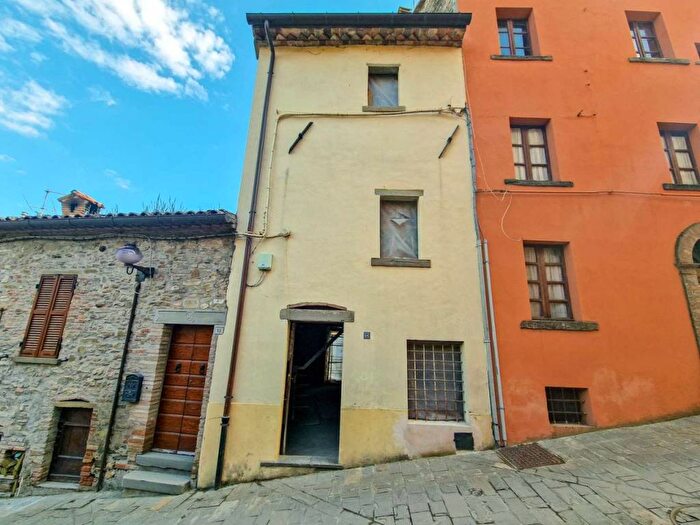 Casa con 5 locali in vendita in via Roma, Centro, Apecchio