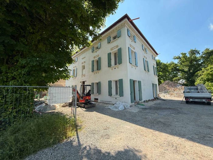 Appartamento con 6 locali in vendita in Via Giovanni Pascoli, Centro, Formigine