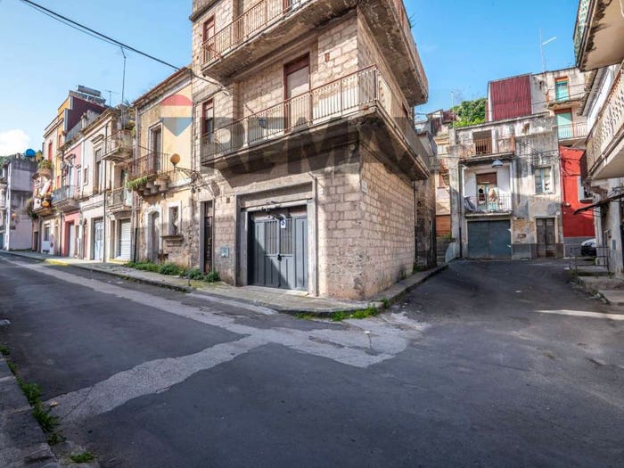 Casa quadrilocale in vendita in Via Gioachino Rossini, Lentini