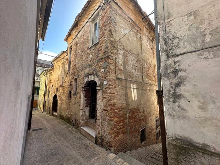 Casa con 5 locali in vendita in Via Solario, Centro, Penne