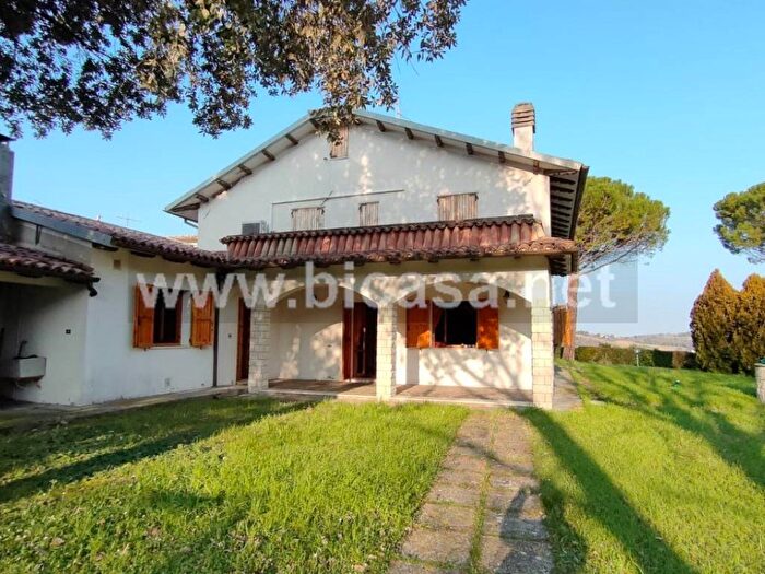 Casa con 6 locali in vendita in STRADA DI SAN ROCCO, Novilara, Pesaro