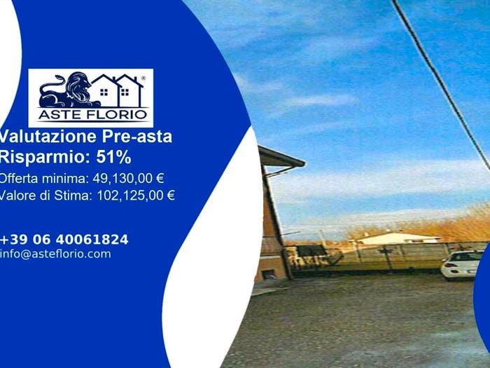 Appartamento trilocale in vendita in Via Milano, Centro, Angera