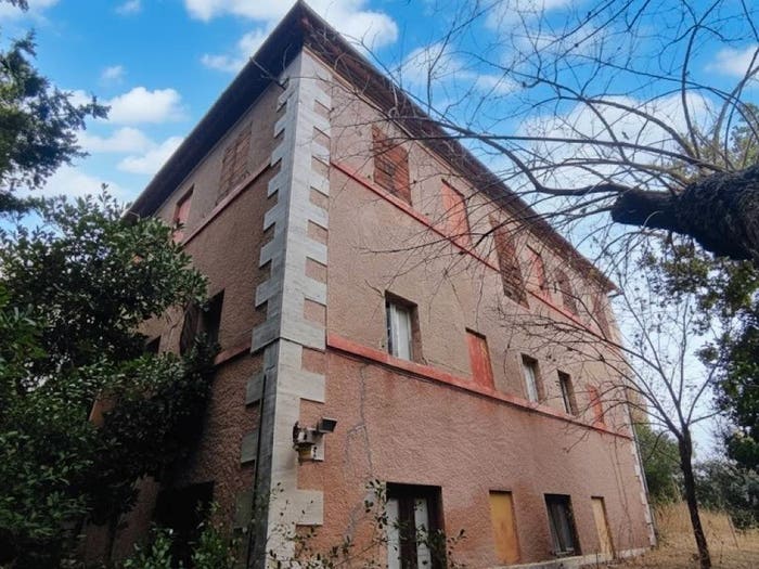 Casa con 6 locali in vendita in Via Corta Recanati, Osimo