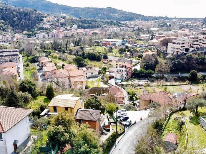 Casa quadrilocale in vendita in Via Comorga, Rivarola, Carasco