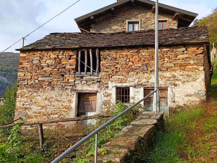 Casa quadrilocale in vendita in Via Romitaggio, Curiglia, Curiglia con Monteviasco