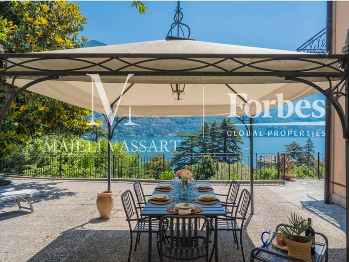 Casa con 6 locali in vendita in Via Regina Nuova, Laglio