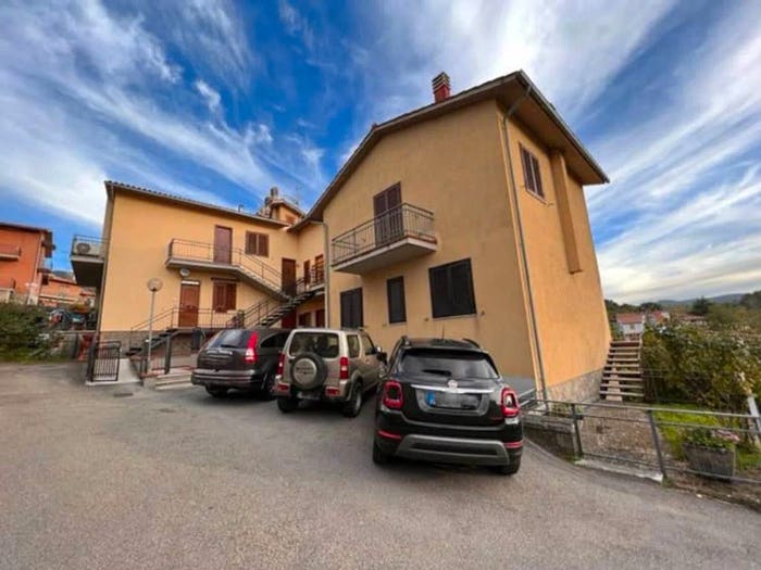 Appartamento quadrilocale in vendita in Via Dei Cavalli No Number, Centro, Castel del Piano