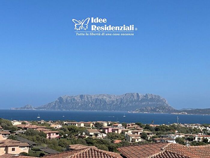 Appartamento quadrilocale in vendita in Via Giuanne Secche, Olbia