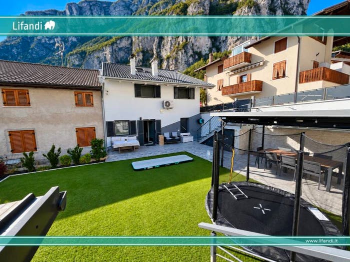 Casa con 5 locali in vendita in via Roma, Roverè della Luna