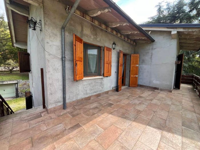 Appartamento quadrilocale in vendita in Via Valfiorita, Gaggio Montano