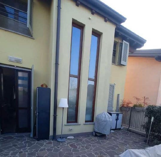Casa quadrilocale in vendita in via Vimercate, Ornago