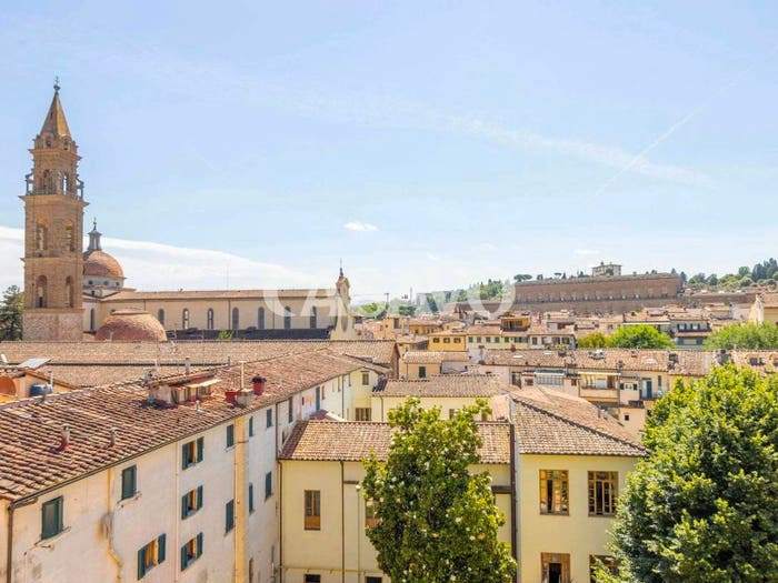 Casa con 6 locali in vendita in Via Sant'Agostino, Santo Spirito, Firenze
