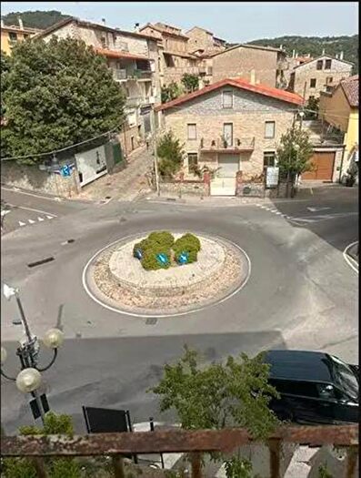 Appartamento con 6 locali in vendita in Piazza Sa Serra, Gavoi