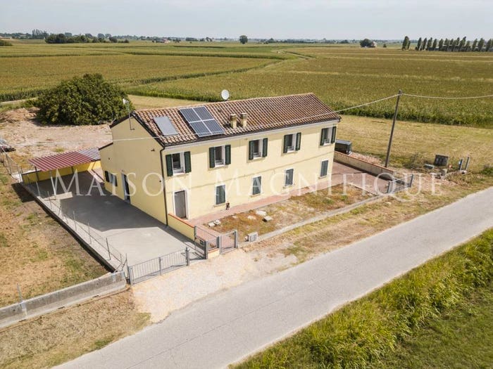 Casa quadrilocale in vendita in Via San Vitale, Incrocio Scalabrina, Fiscaglia