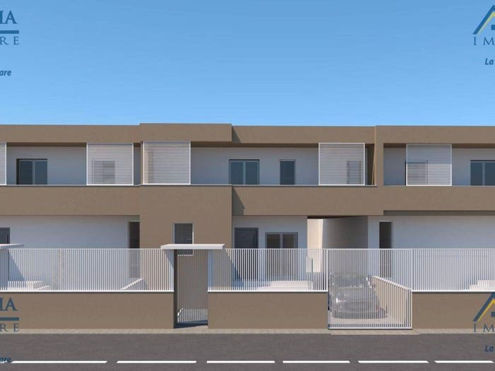 Casa con 5 locali in vendita in Via Giuseppe Di Vittorio, Parete