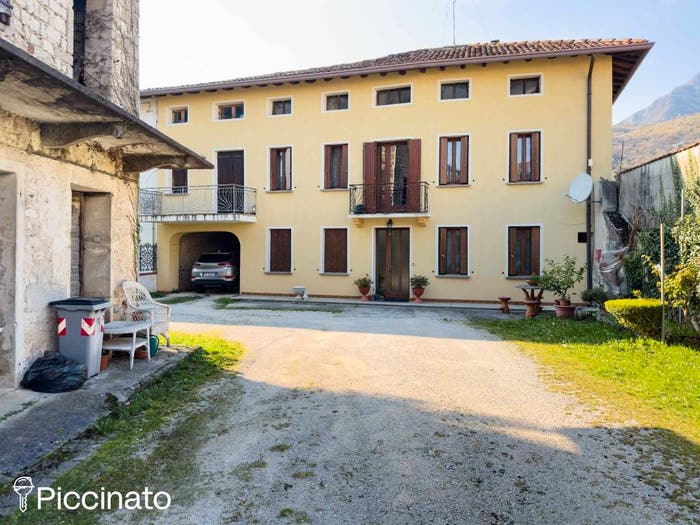 Casa quadrilocale in vendita in Largo Manin, Centro, Montereale Valcellina