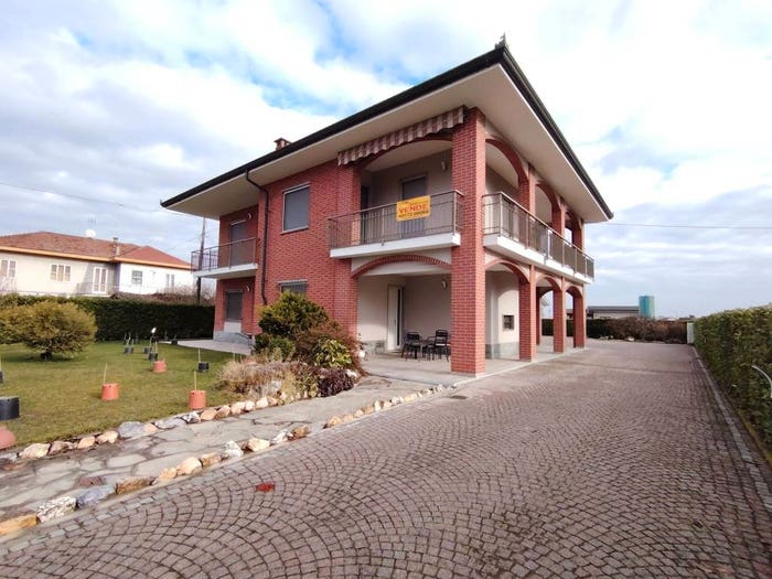 Casa con 6 locali in vendita in Via Santuario, Centro, Murello
