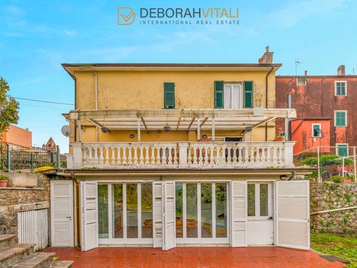 Appartamento trilocale in vendita in Via Domenico Carro, Pugliola Solaro, Lerici