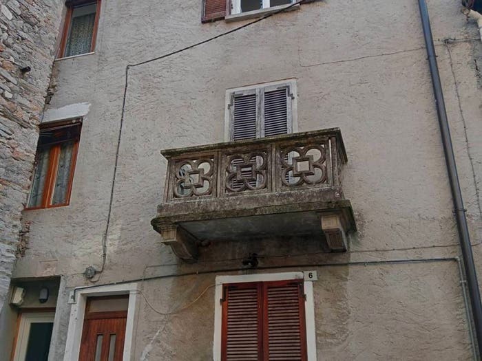 Casa in vendita in Via Volta, Centro, Cunardo