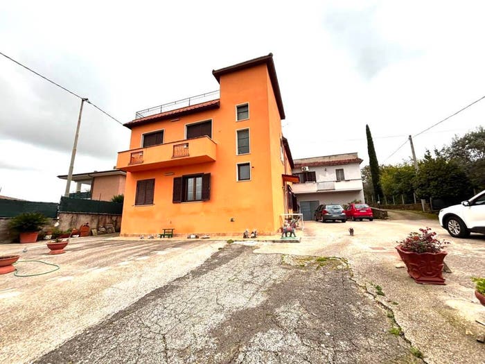 Appartamento quadrilocale in vendita in Via Don Luigi Sturzo, Campoleone Di Lanuvio, Lanuvio