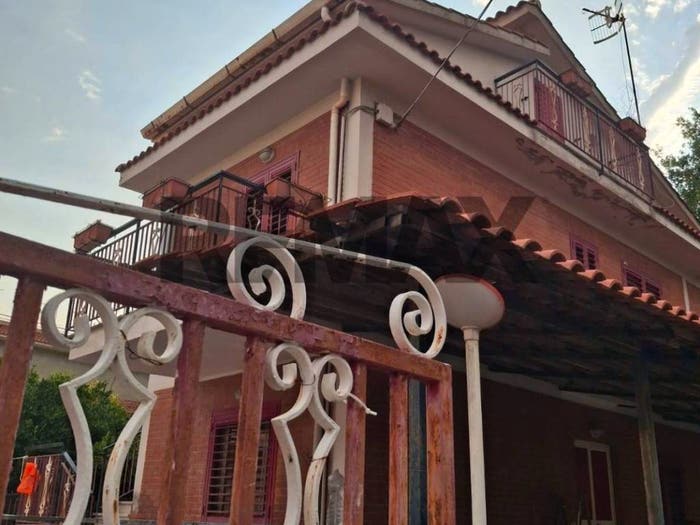 Casa con 6 locali in vendita in Centro, Minturno