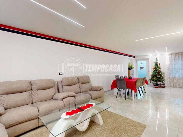 Casa con 6 locali in vendita in Pollenzo, Bra