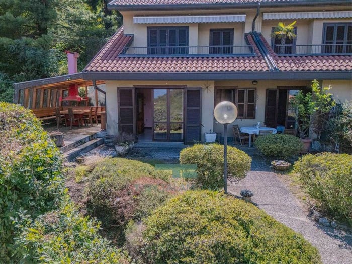 Appartamento quadrilocale in vendita in Via Pianezza, Bedero, Brezzo di Bedero