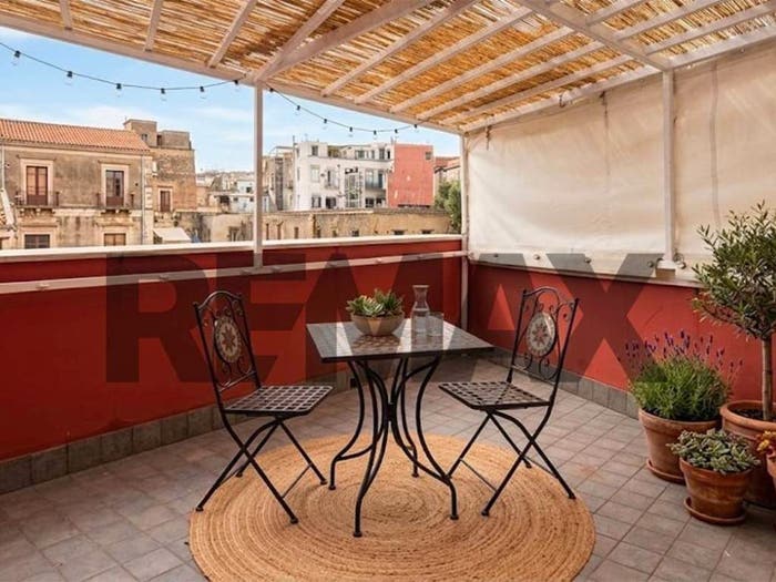Casa bilocale in vendita in Tribunali, Napoli