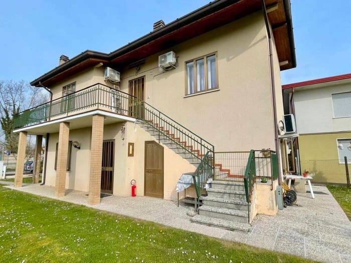 Casa trilocale in vendita in Via Montello, Centro, Fossalta di Portogruaro