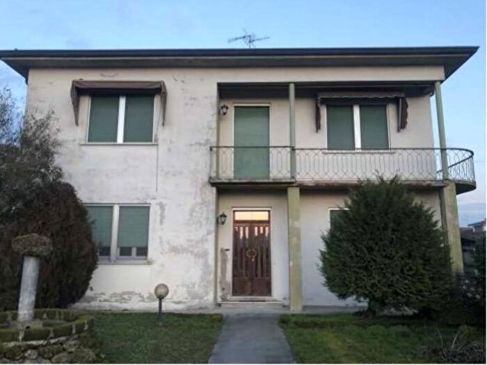 Casa con 6 locali in vendita in Via Matilde di Canossa, San Rocco, Quistello