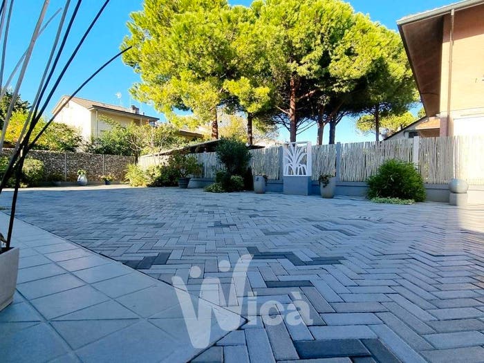 Casa con 6 locali in vendita in Centro, Cervia