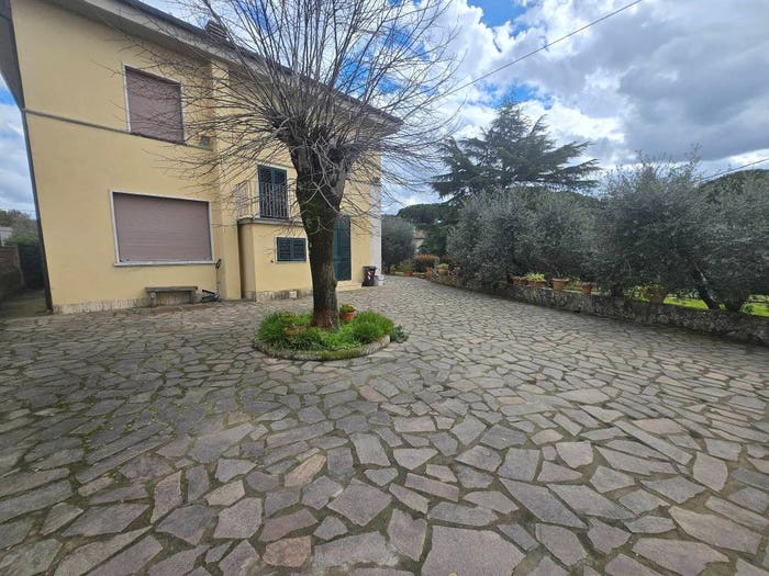 Casa con 6 locali in vendita in Via di Carcheri, Lastra a Signa