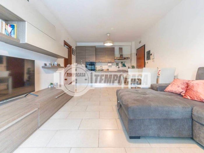Appartamento bilocale in vendita in Via Eneide, Tor Cervara, Roma