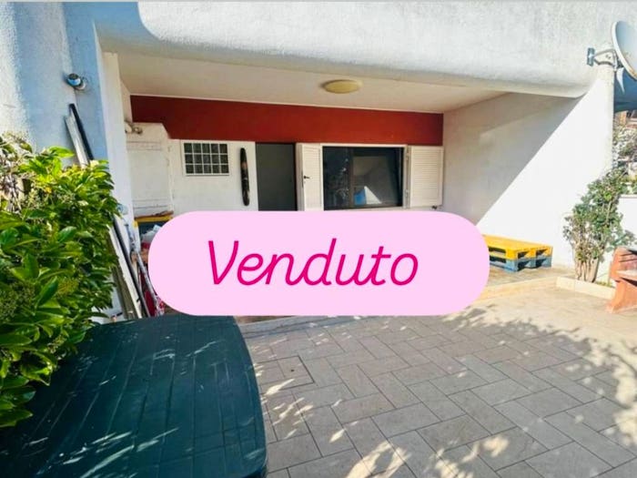 Appartamento trilocale in vendita in Viale delle Pigne, Villaggio Giornalisti Poggio, Anzio