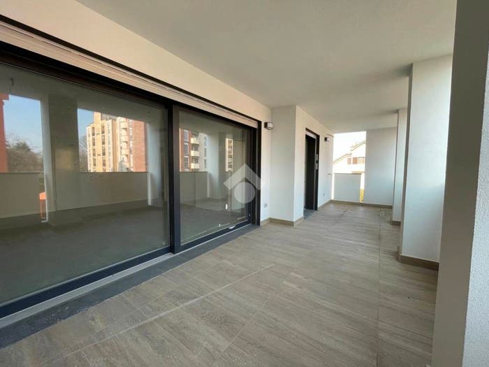 Appartamento quadrilocale in vendita in Via Sorteni, Taccona, Monza