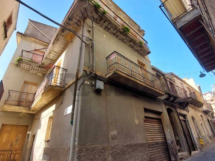 Casa con 6 locali in vendita in san crispino, Motta Camastra