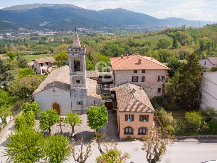 Appartamento con 5 locali in vendita in Via dei Maggiaioli, San Pellegrino, Gualdo Tadino