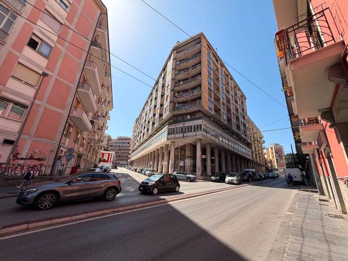 Appartamento con 6 locali in vendita in Via Vasto, Centro Storico, Avellino